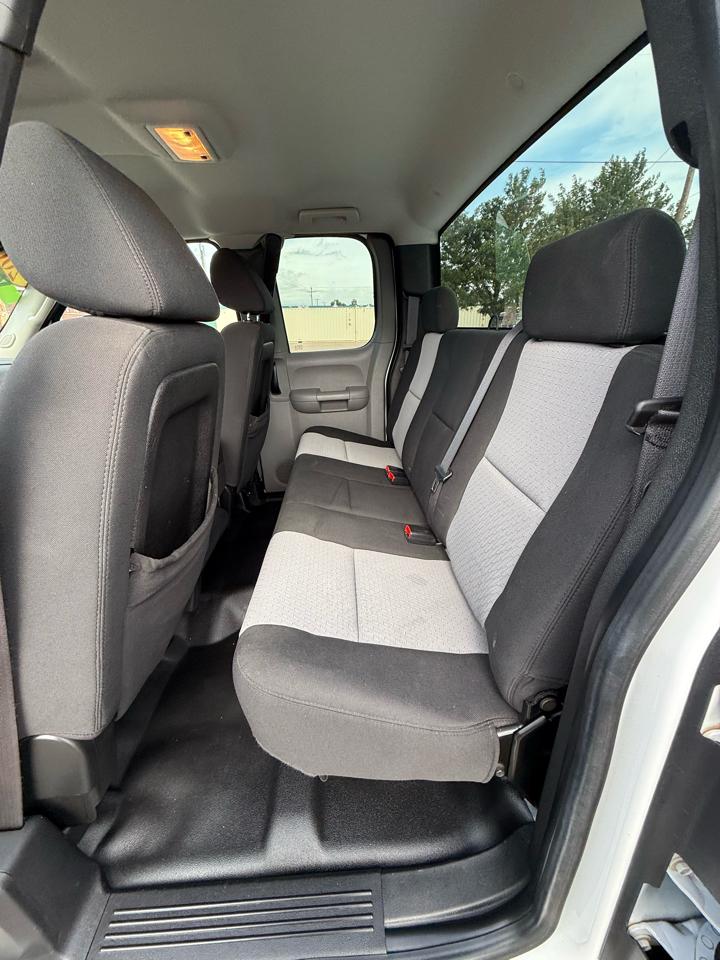 Chevrolet Silverado 1500 Work Truck Ext. Cab Short Bed 4WD 2009