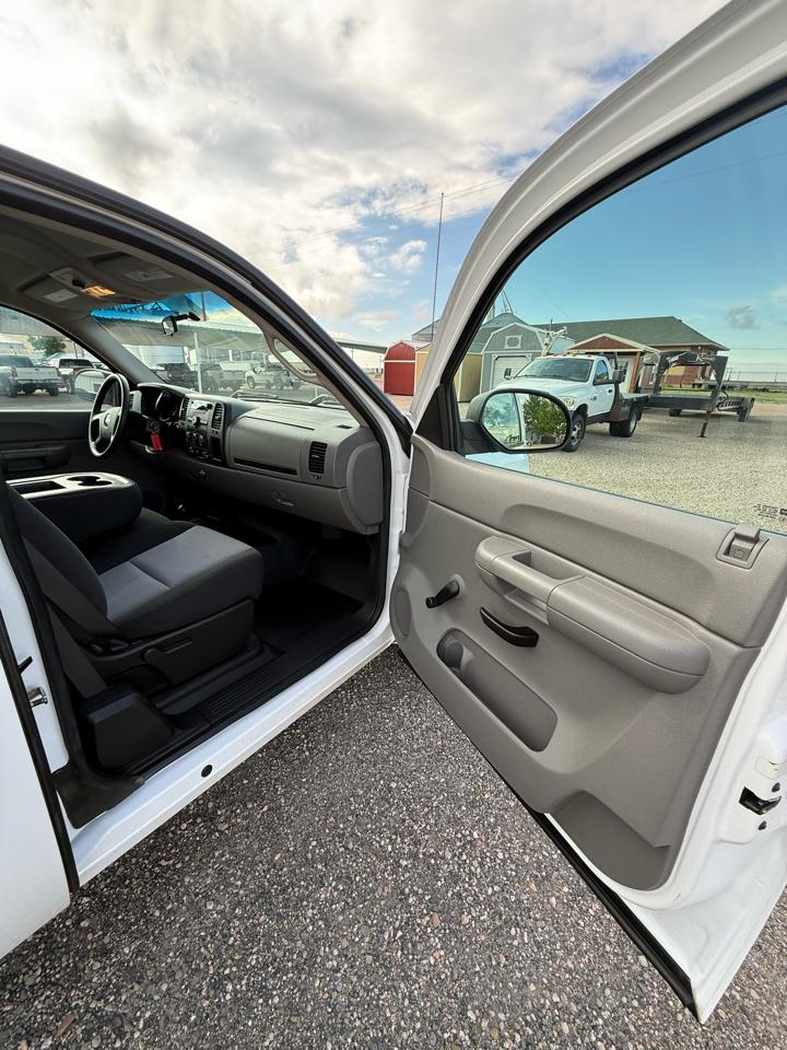 Chevrolet Silverado 1500 Work Truck Ext. Cab Short Bed 4WD 2009