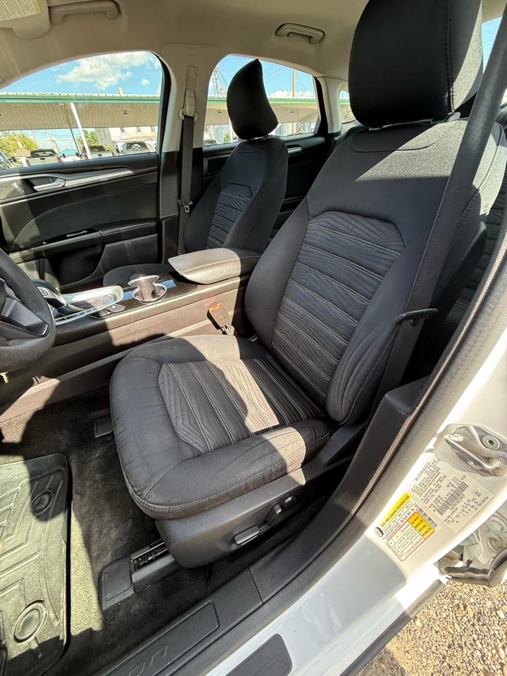 Ford Fusion SE 2016