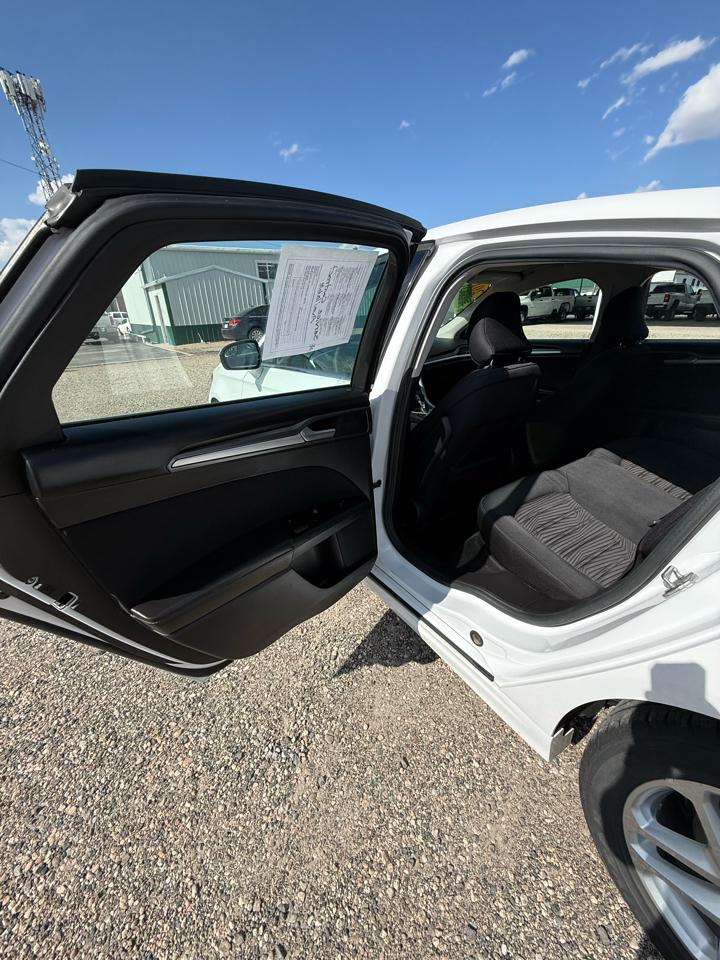 Ford Fusion SE 2016