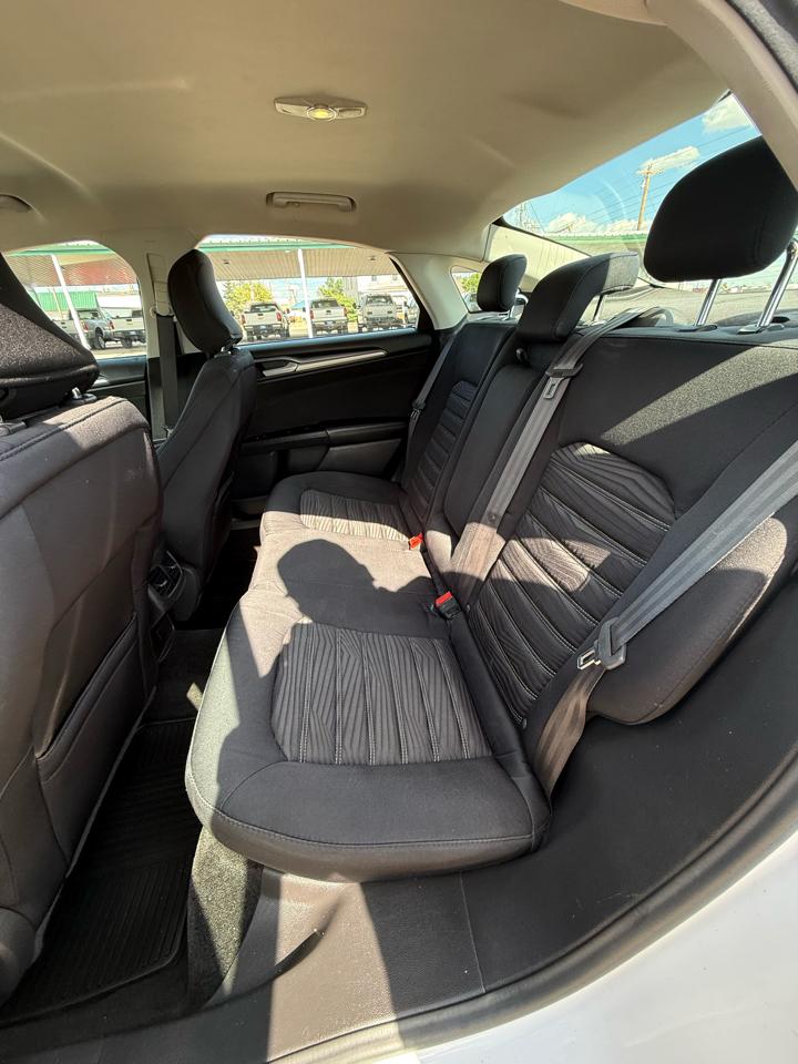 Ford Fusion SE 2016
