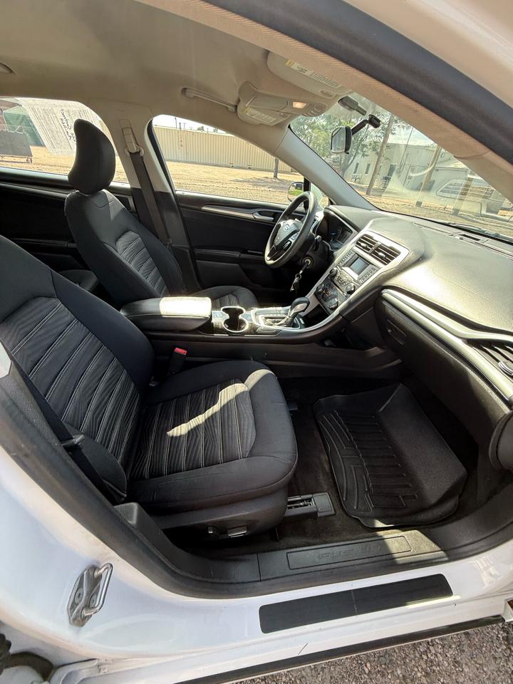 Ford Fusion SE 2016