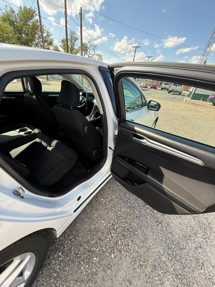 Ford Fusion SE 2016