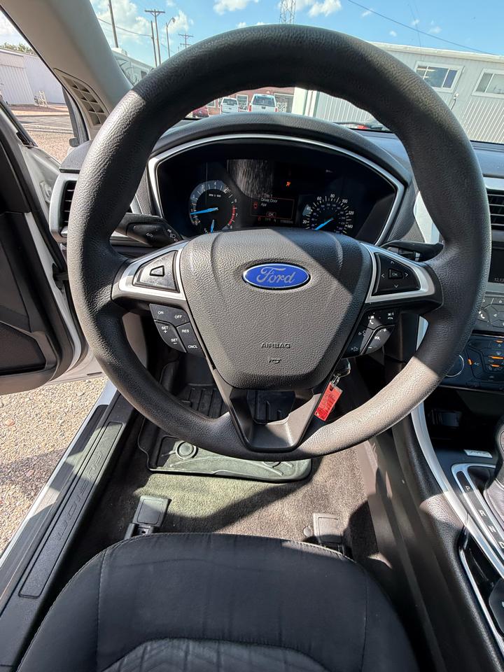 Ford Fusion SE 2016