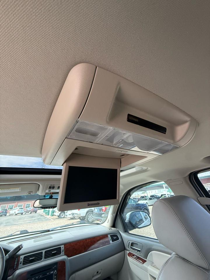 Chevrolet Tahoe LTZ 4WD 2010