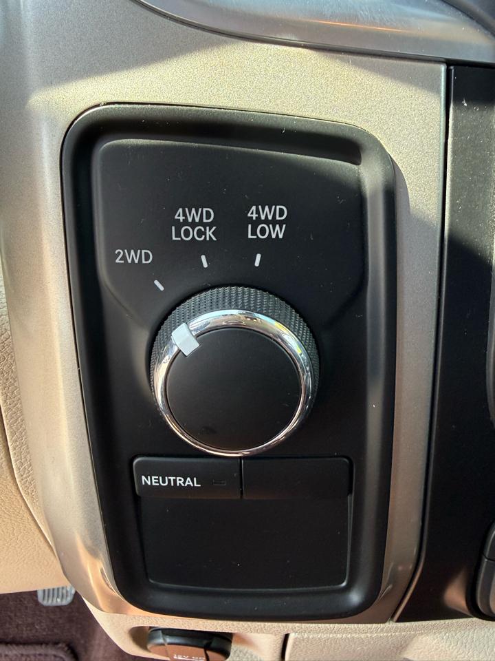 RAM 2500 SLT Crew Cab SWB 4WD 2015