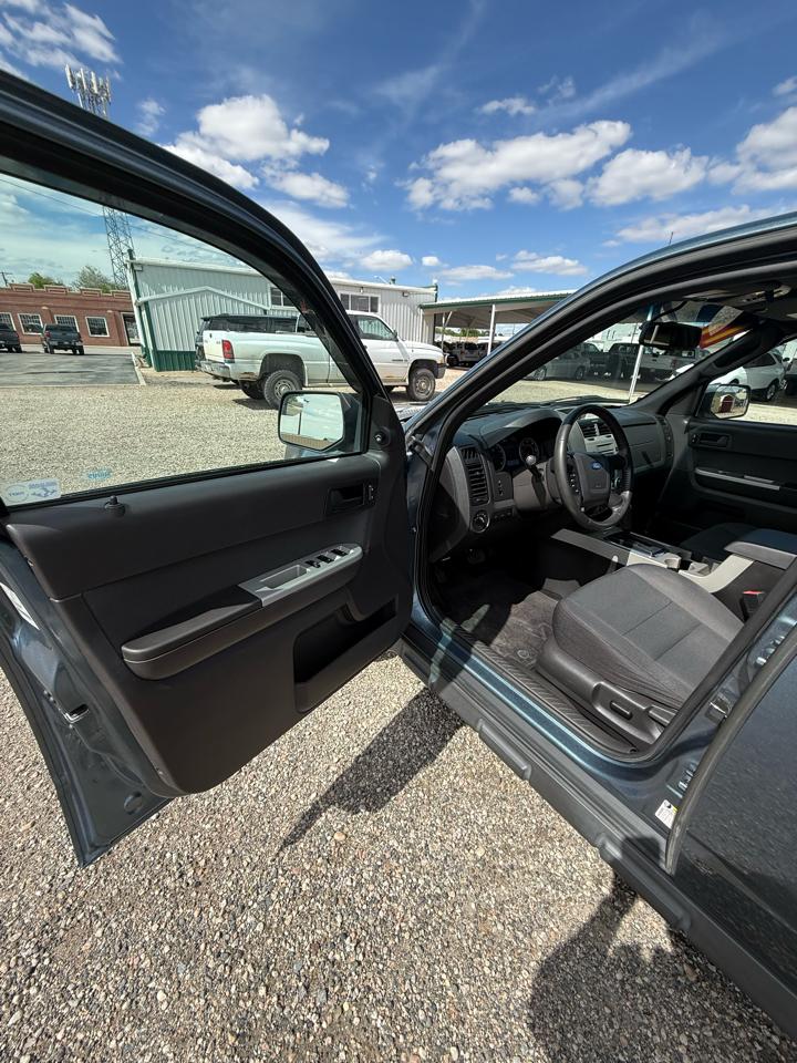 Ford Escape XLT 4WD 2011