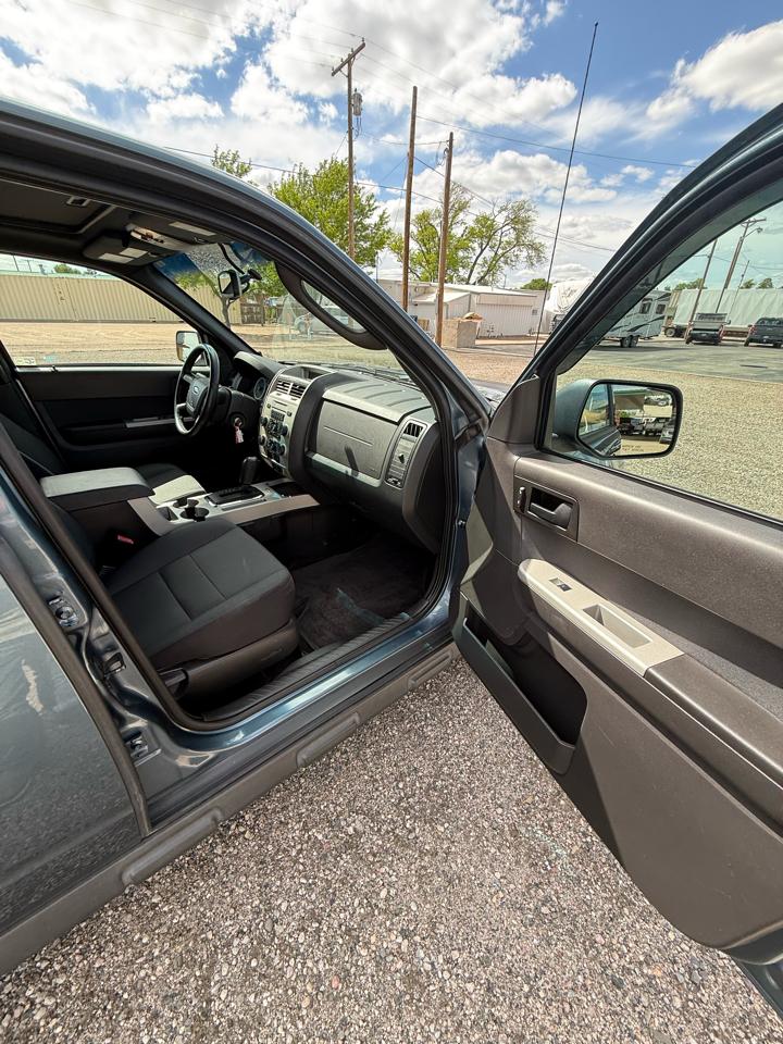 Ford Escape XLT 4WD 2011