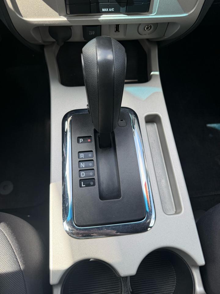Ford Escape XLT 4WD 2011