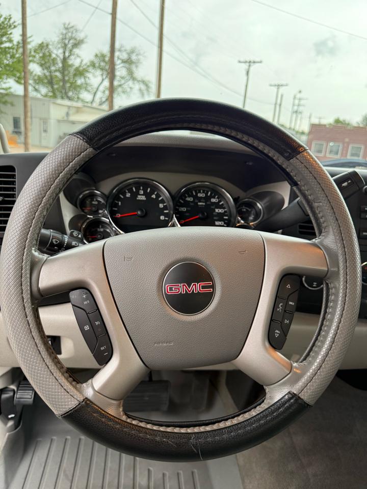 GMC Sierra 2500HD SLE Crew Cab 4WD 2014