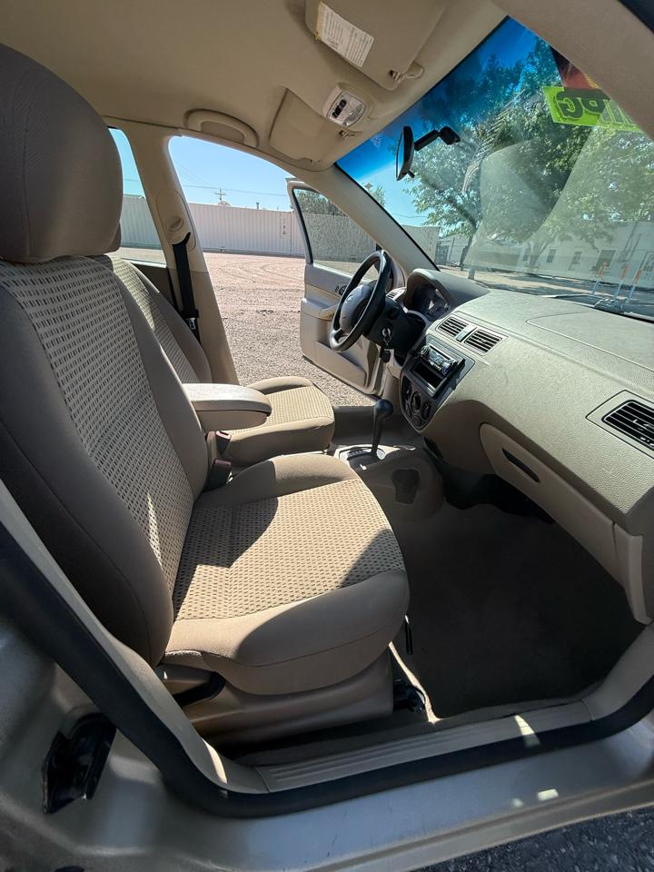 Ford Focus ZX4 SE 2007