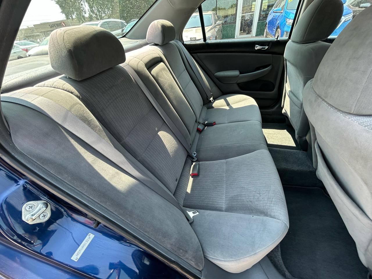 Honda Accord LX sedan AT 2005