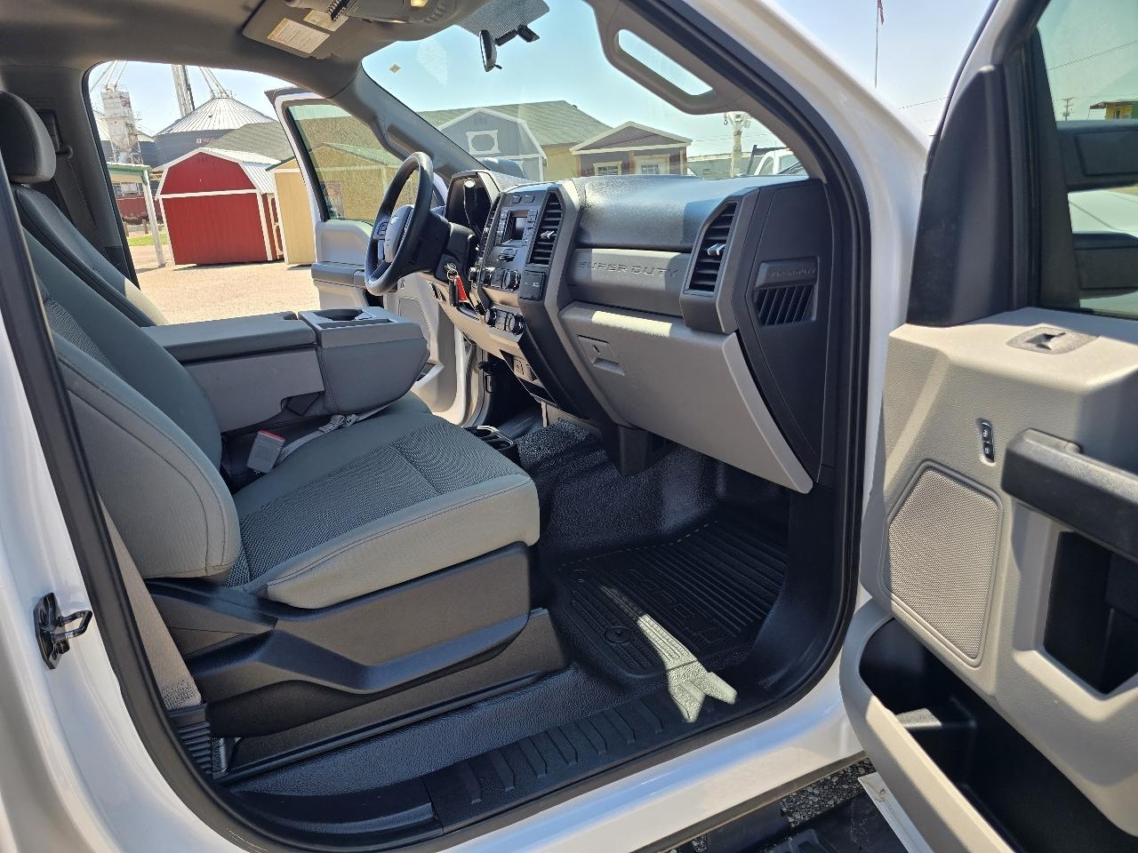 Ford F-350 SD XL Crew Cab Long Bed 4WD 2019