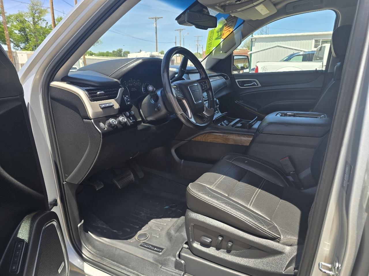 GMC Yukon XL Denali 4WD 2020