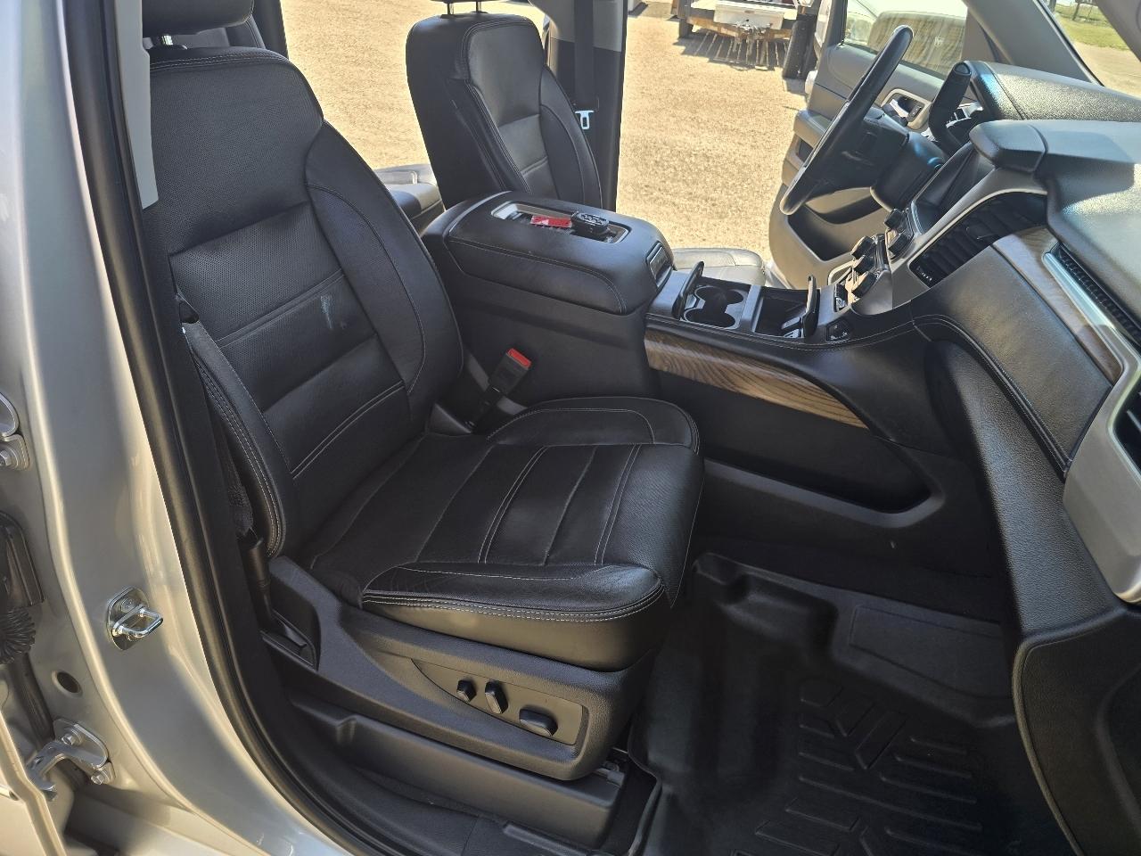 GMC Yukon XL Denali 4WD 2020