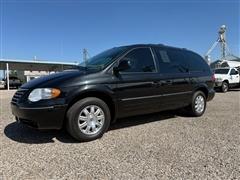2006 Chrysler Town & Country 