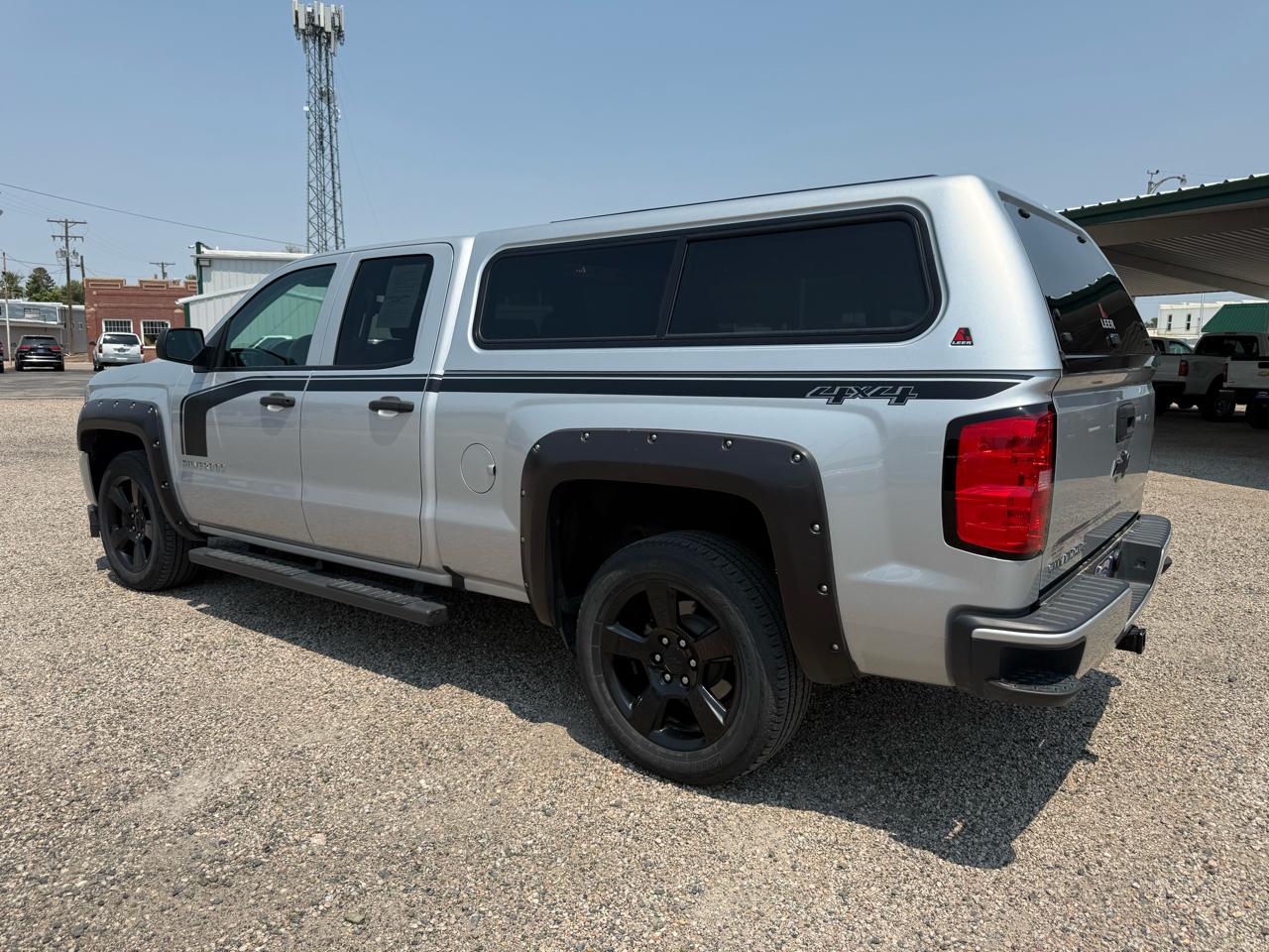 Chevrolet Silverado 1500 Custom Double Cab 4WD 2017