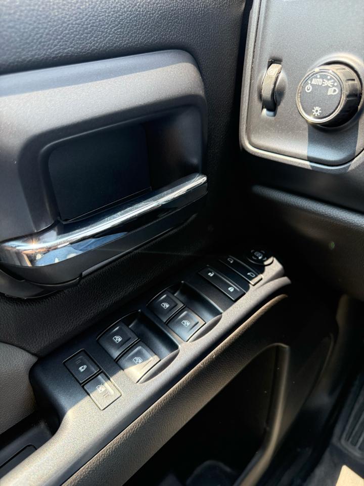Chevrolet Silverado 1500 Custom Double Cab 4WD 2017