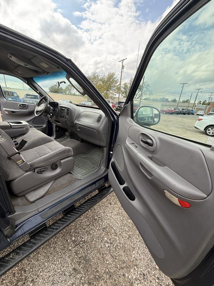 Ford F-150 XLT SuperCab Long Bed 4WD 2002