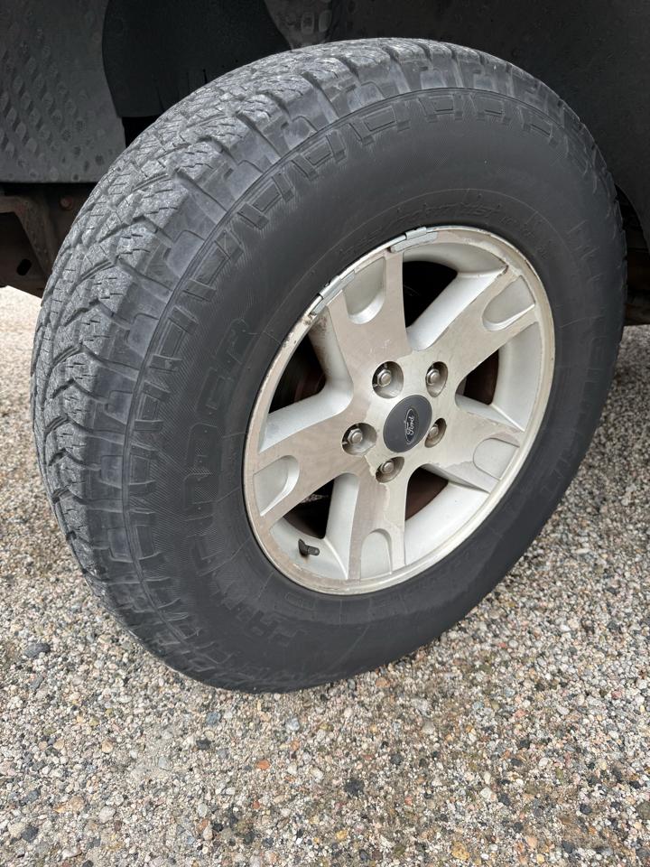Ford F-150 XLT SuperCab Long Bed 4WD 2002
