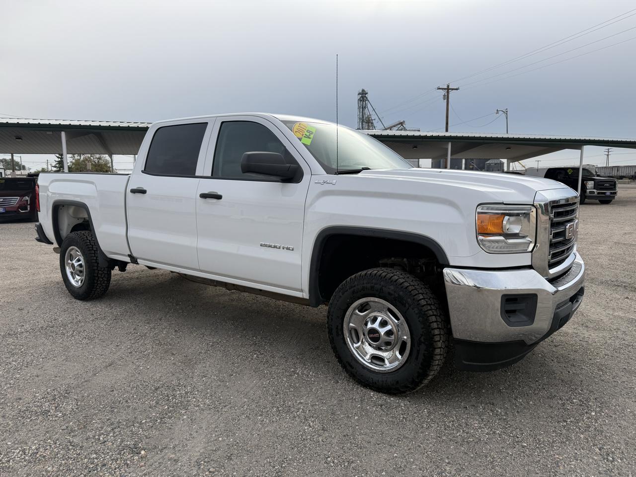 GMC Sierra 2500HD Crew Cab Short Bed 4WD 2017