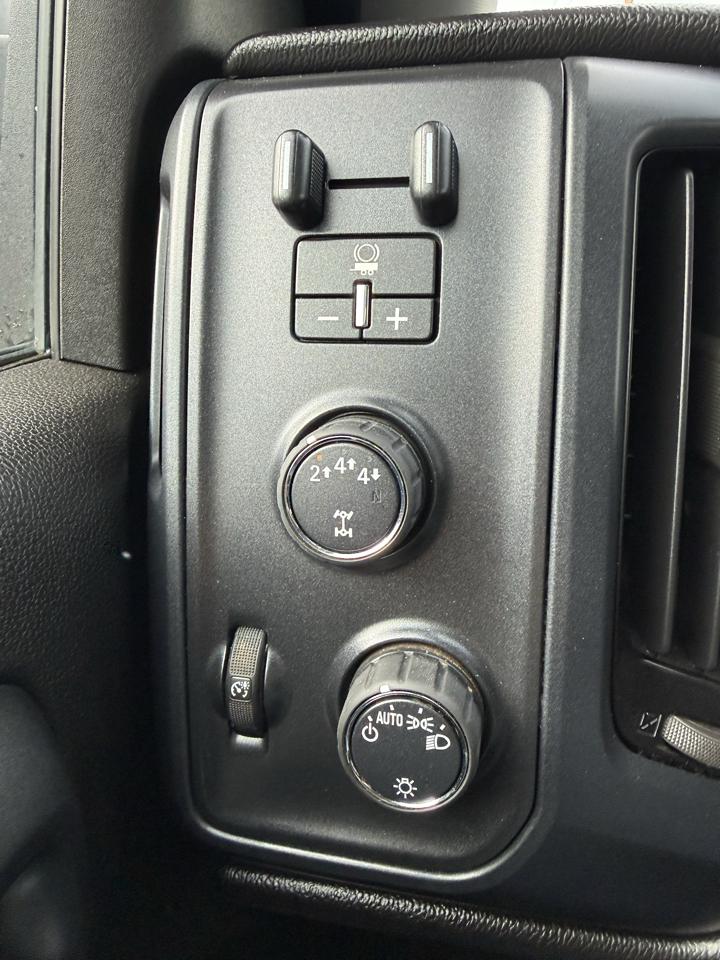 GMC Sierra 2500HD Crew Cab Short Bed 4WD 2017