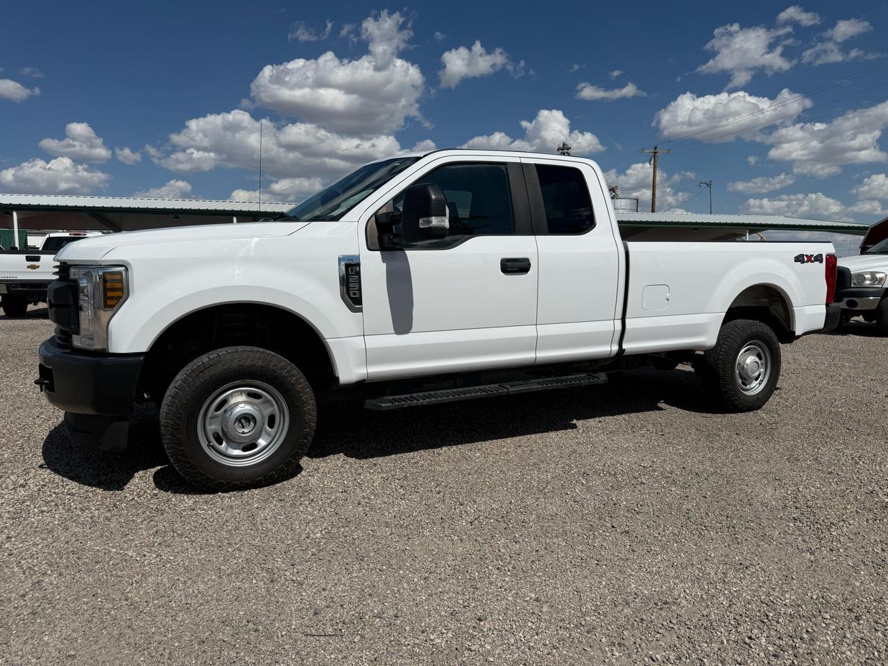 Ford F-250 SD XL SuperCab 4WD 2019