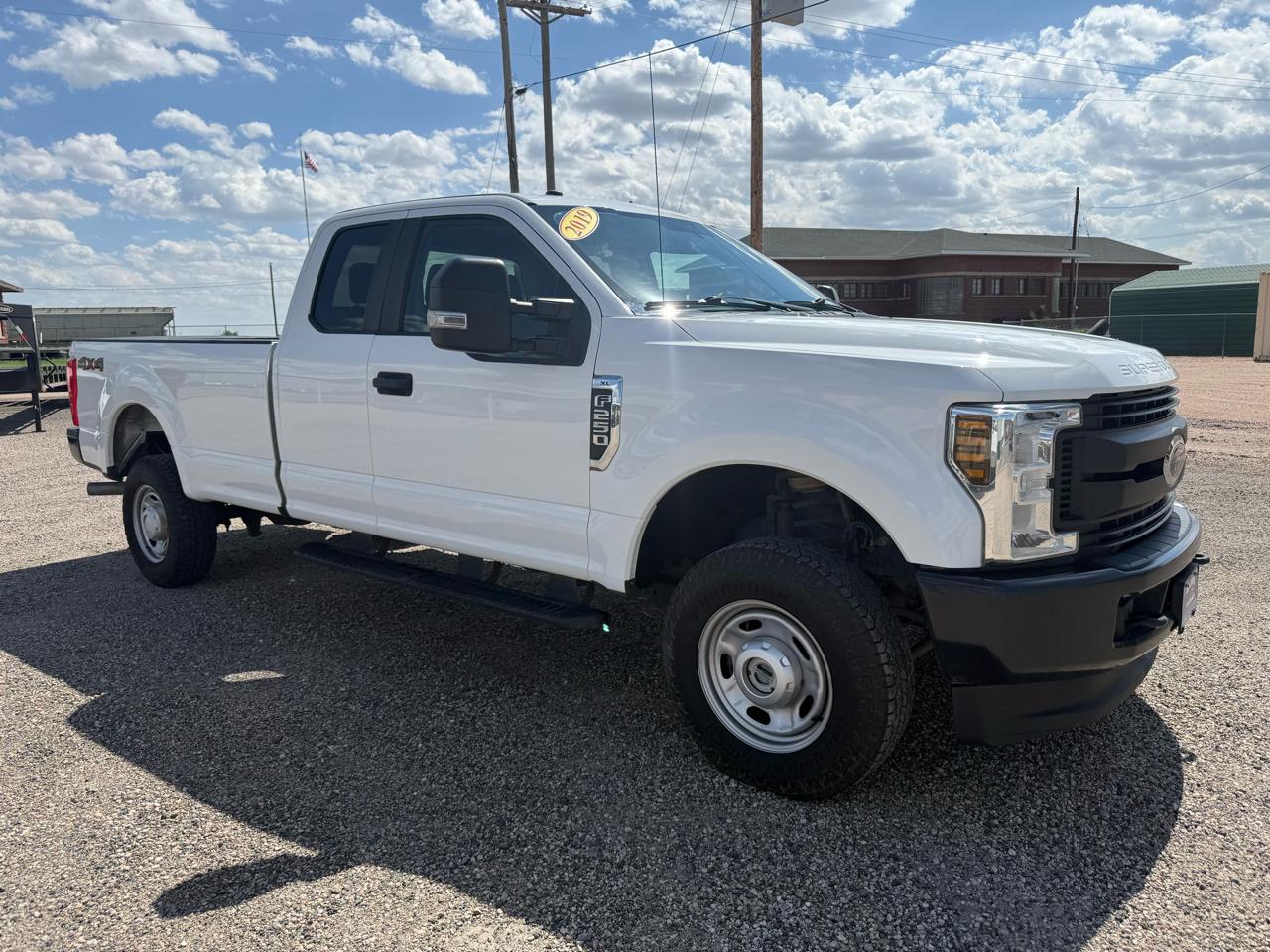 Ford F-250 SD XL SuperCab 4WD 2019
