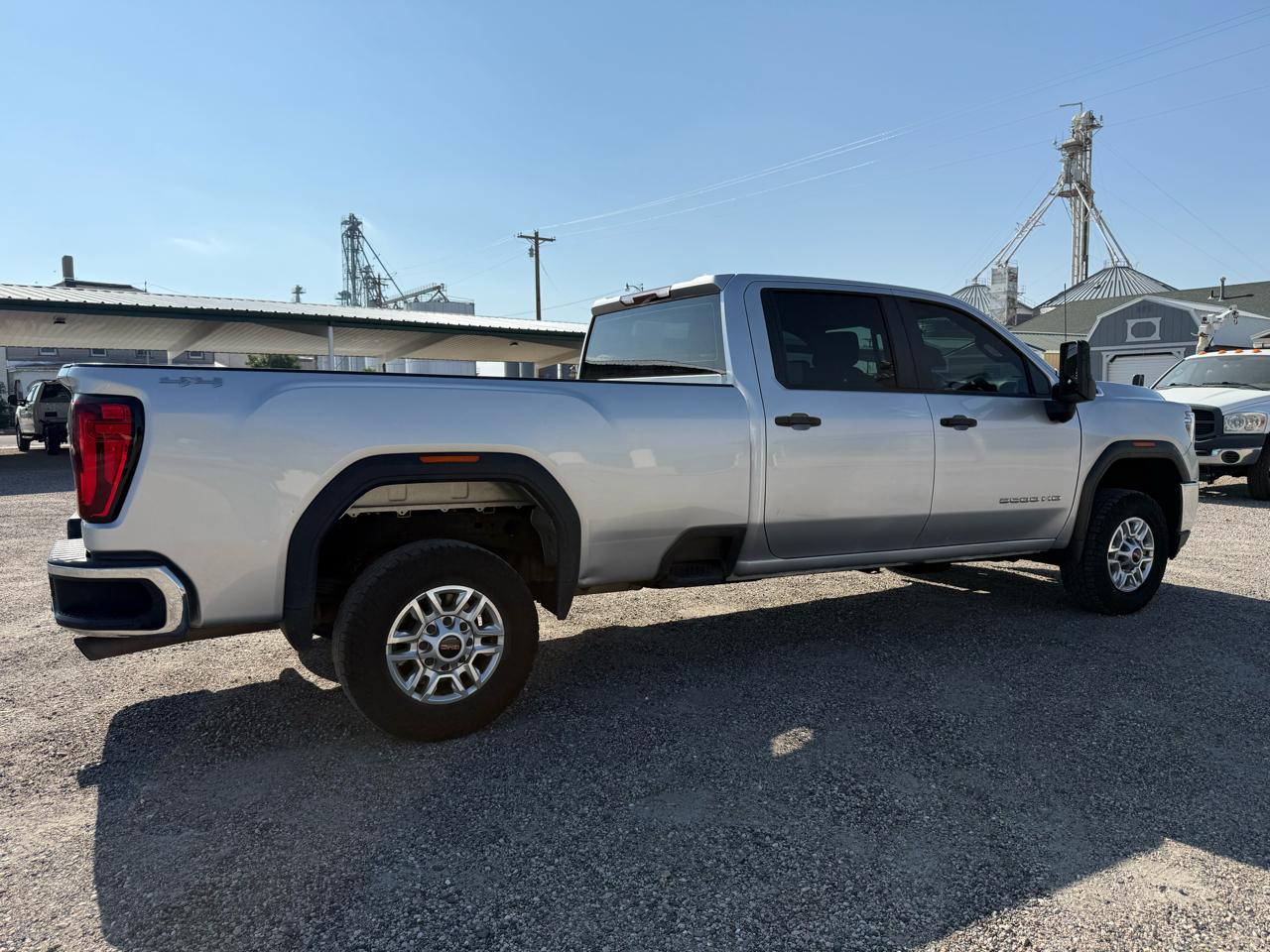GMC Sierra 2500HD Pro Crew Cab 4WD SB 2022