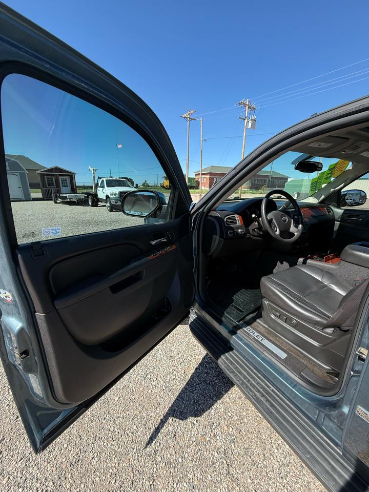 Chevrolet Suburban LTZ 1500 4WD 2010