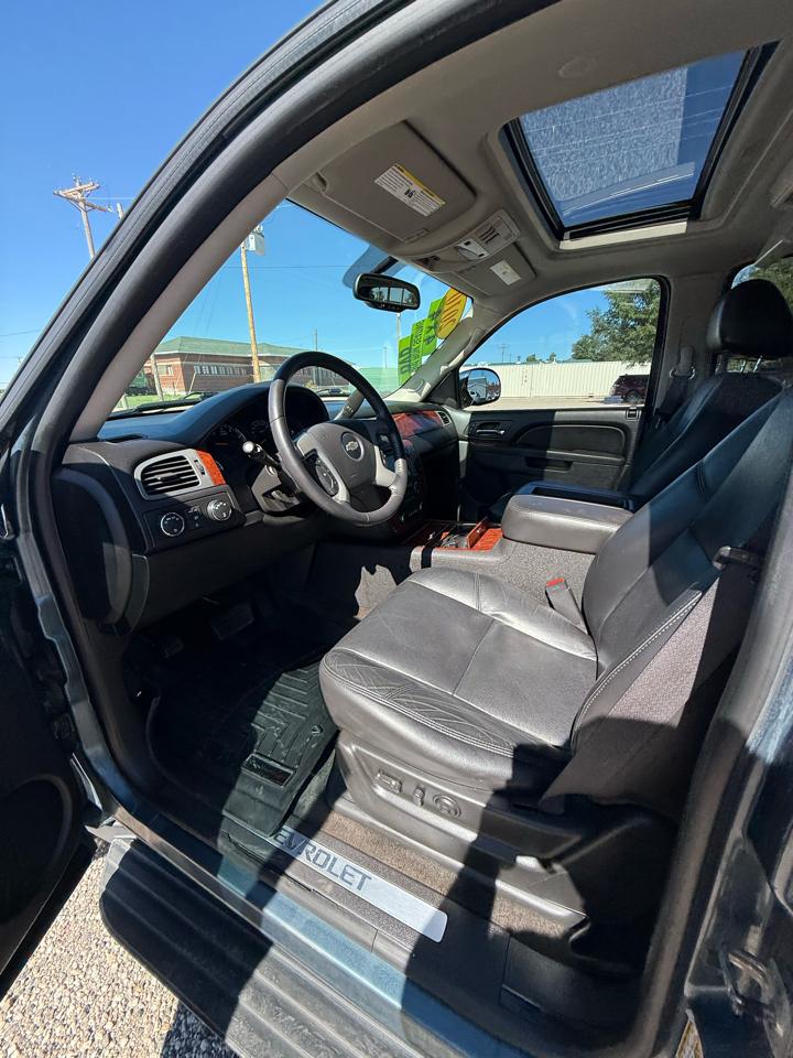 Chevrolet Suburban LTZ 1500 4WD 2010