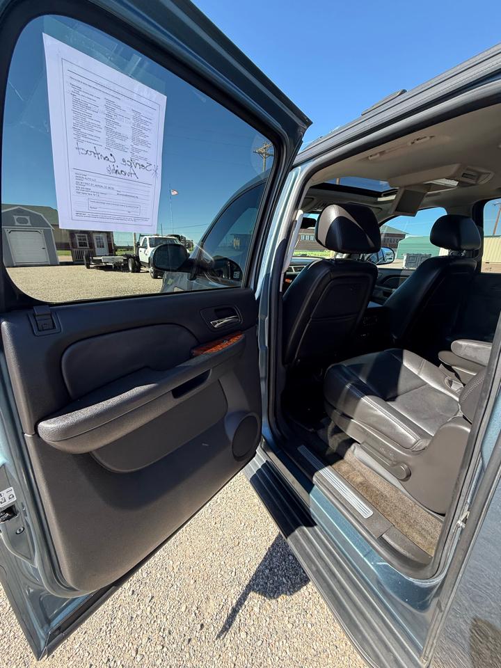 Chevrolet Suburban LTZ 1500 4WD 2010