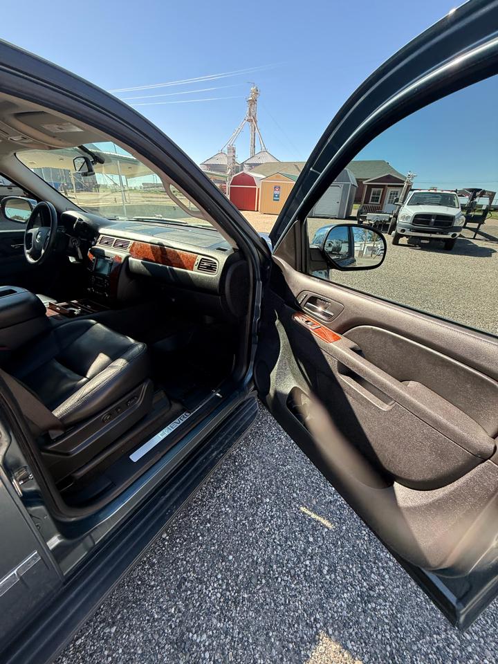 Chevrolet Suburban LTZ 1500 4WD 2010