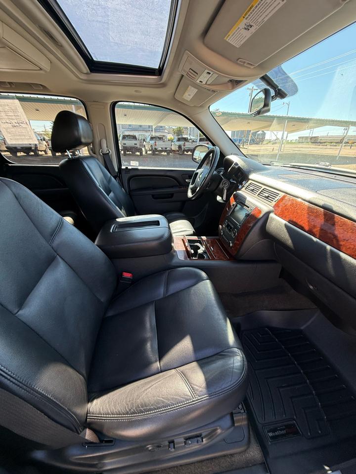 Chevrolet Suburban LTZ 1500 4WD 2010