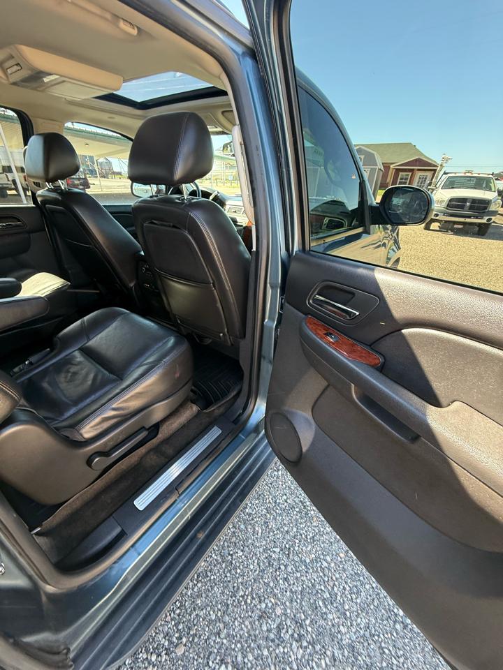 Chevrolet Suburban LTZ 1500 4WD 2010