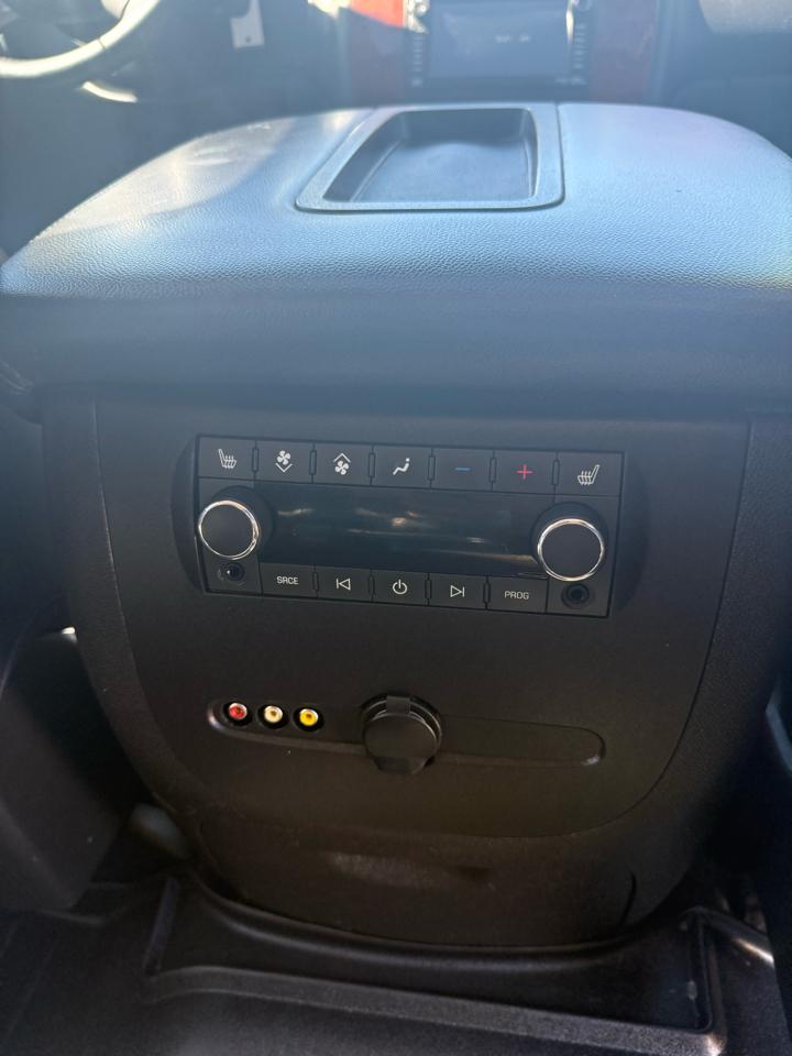 Chevrolet Suburban LTZ 1500 4WD 2010