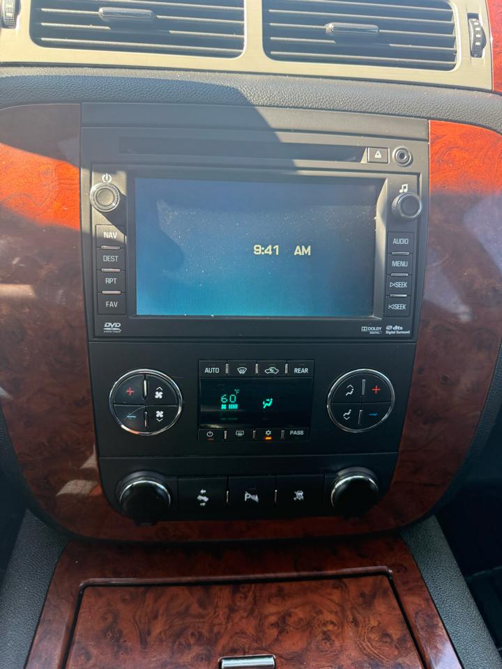 Chevrolet Suburban LTZ 1500 4WD 2010