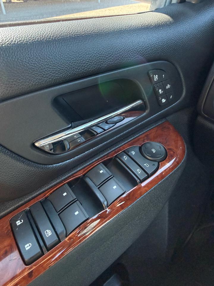 Chevrolet Suburban LTZ 1500 4WD 2010