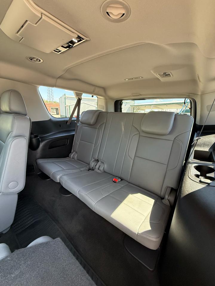 Chevrolet Suburban LT 4WD 2018