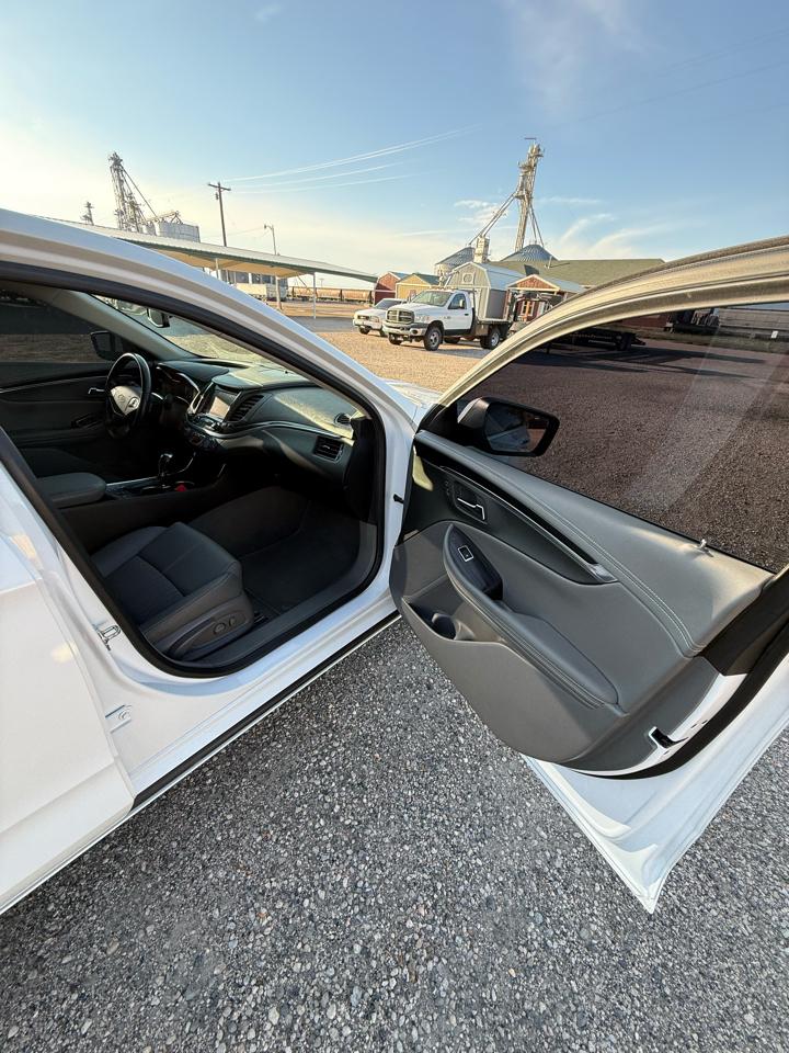 Chevrolet Impala LT 2019