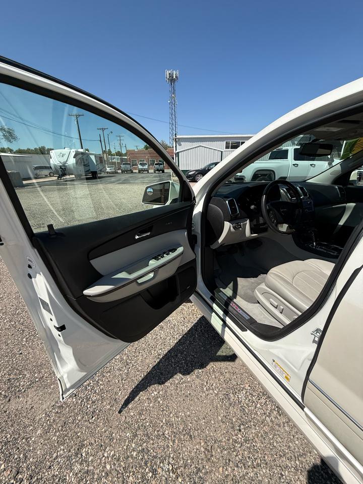 GMC Acadia Denali AWD 2012