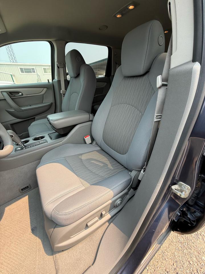 Chevrolet Traverse LS AWD 2013