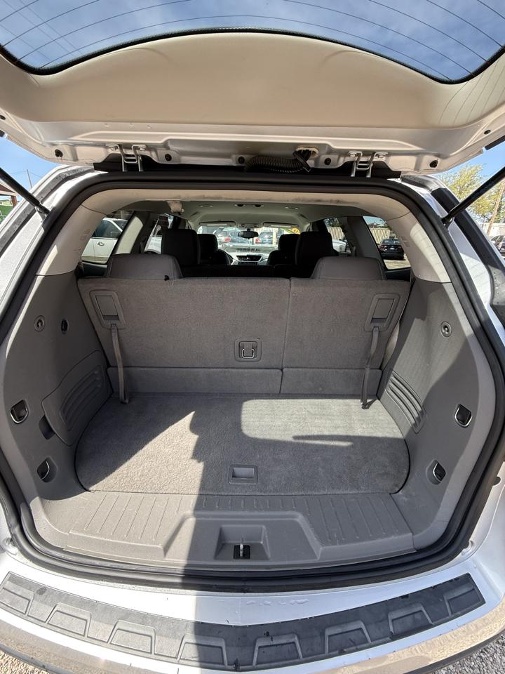 Chevrolet Traverse LS FWD w/PDC 2017