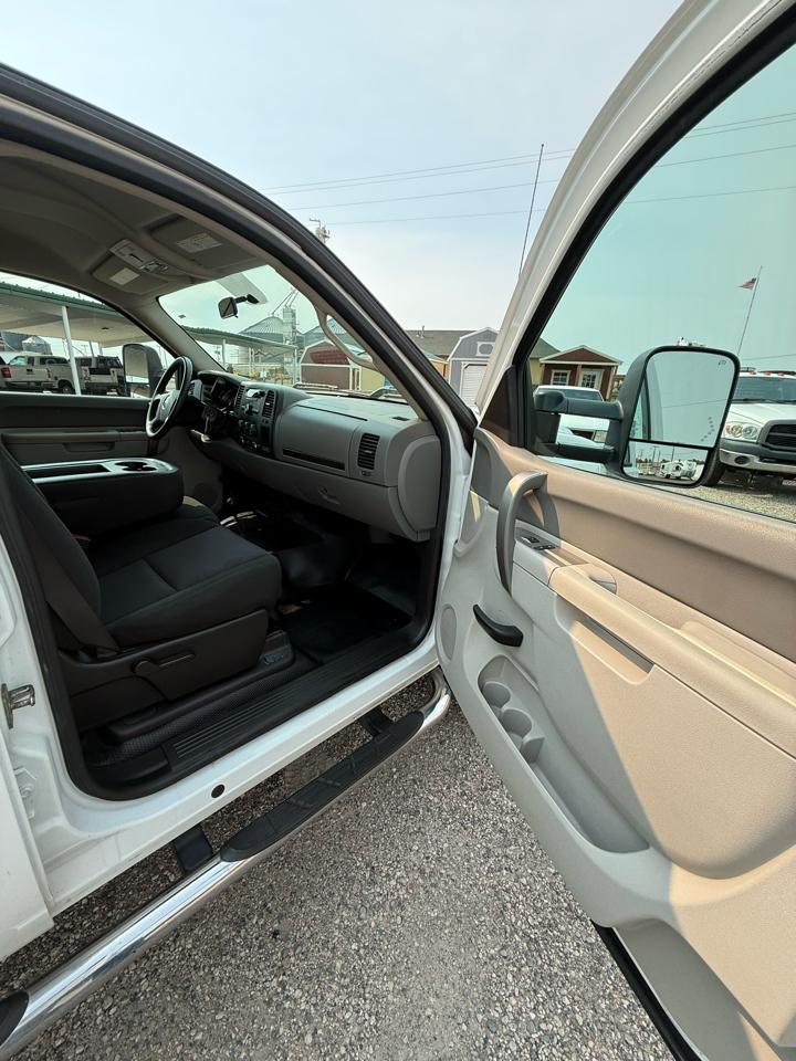 GMC Sierra 2500HD Work Truck Crew Cab 4WD 2012
