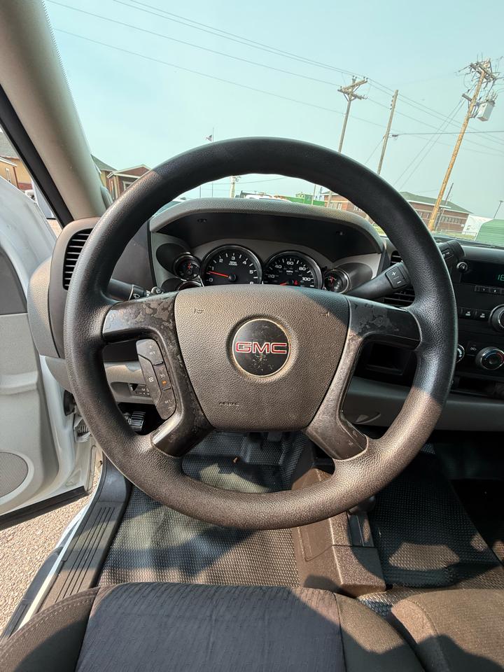 GMC Sierra 2500HD Work Truck Crew Cab 4WD 2012
