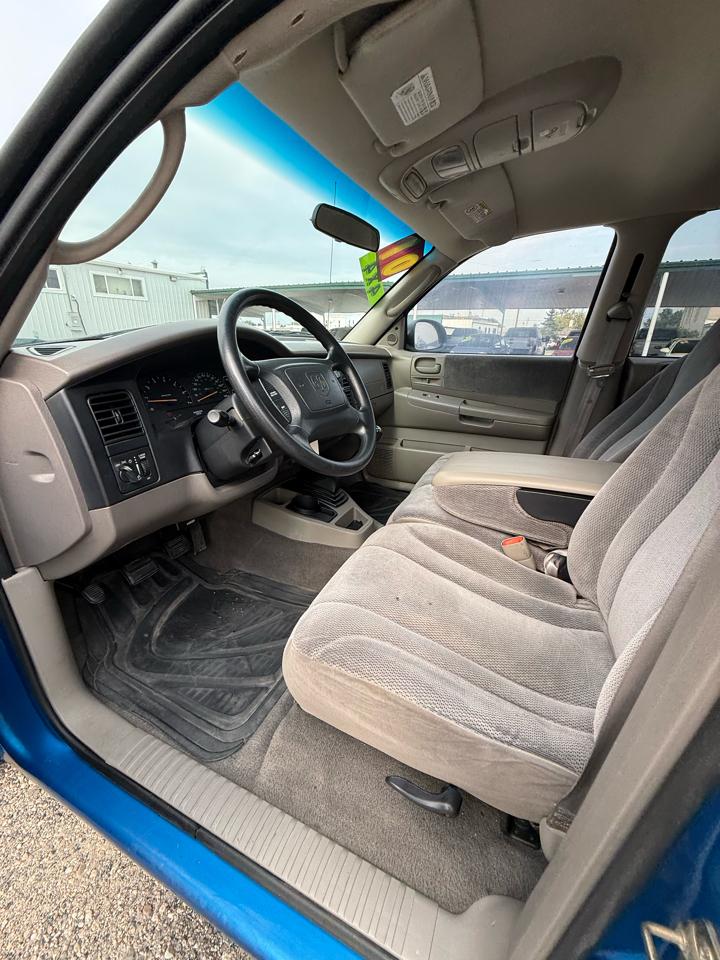 Dodge Dakota Quad Cab 2WD 2001