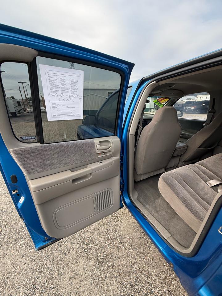 Dodge Dakota Quad Cab 2WD 2001