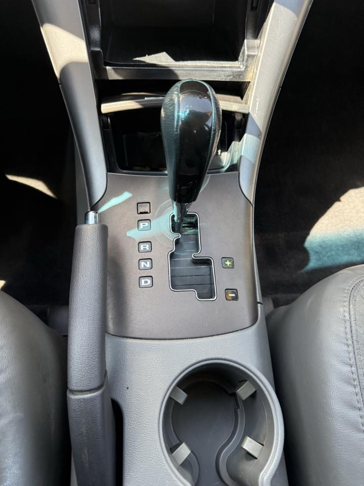 Hyundai Sonata SE V6 2009