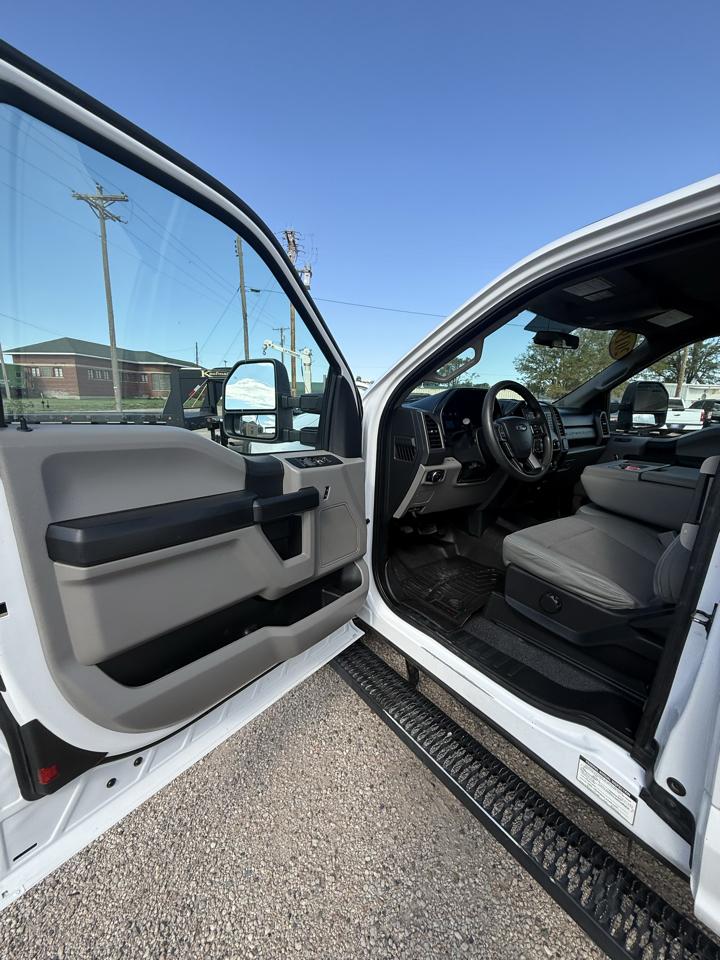 Ford F-250 SD XL SuperCab Long Bed 4WD 2019