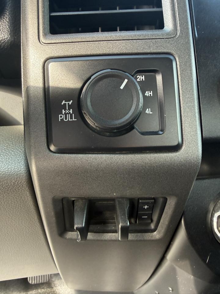 Ford F-250 SD XL SuperCab Long Bed 4WD 2019